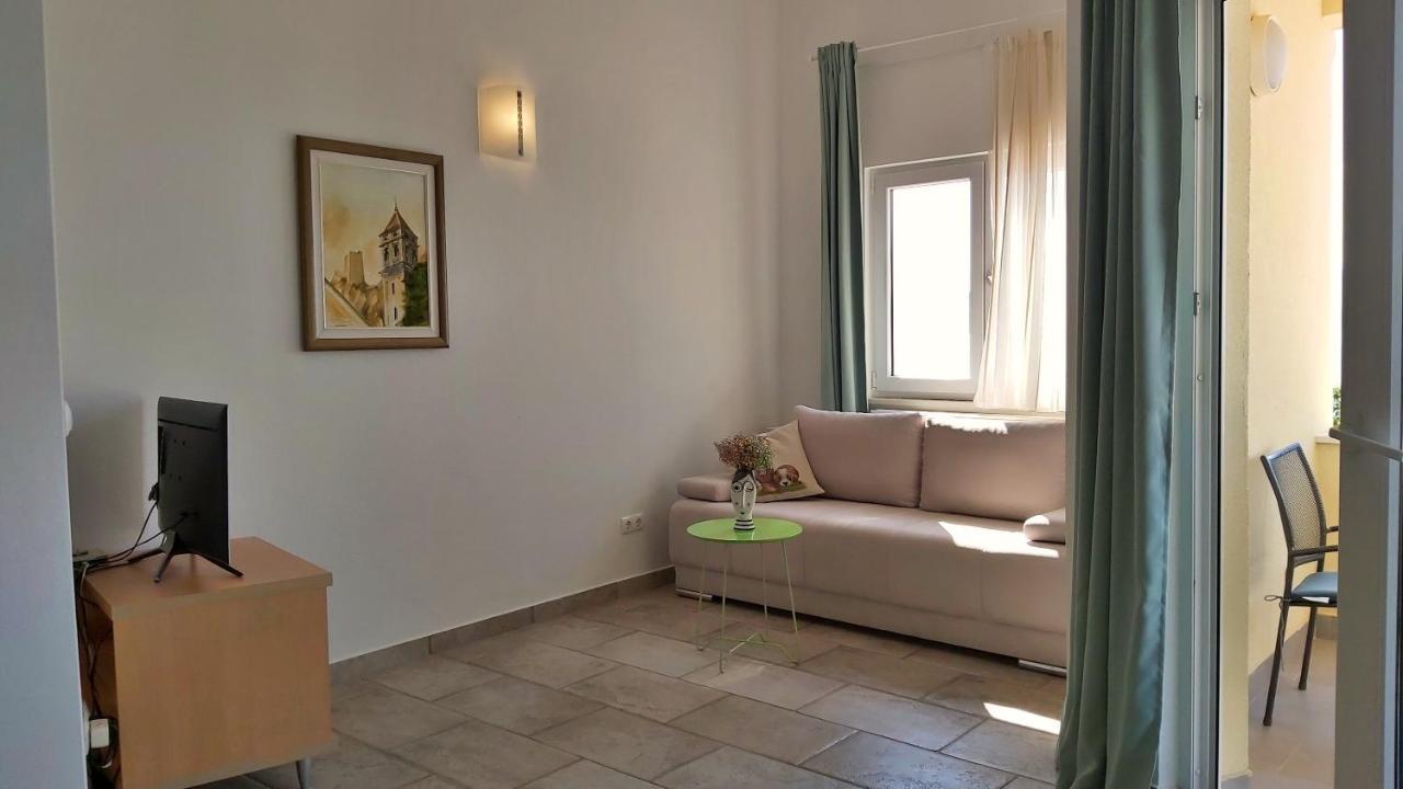 Apartments Borak 오미스 외부 사진