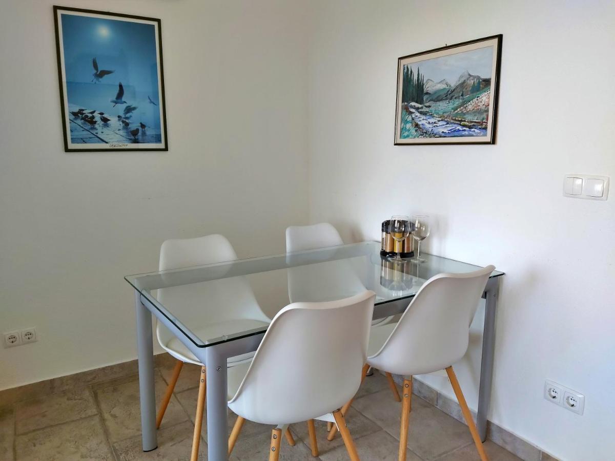 Apartments Borak 오미스 외부 사진